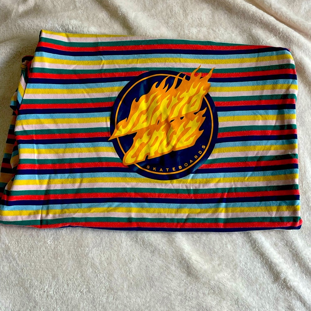 Santa Cruz tee size M
